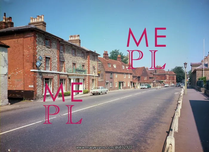 : The Upper High Street, Sevenoaks : The Upper High Street, Sevenoaks