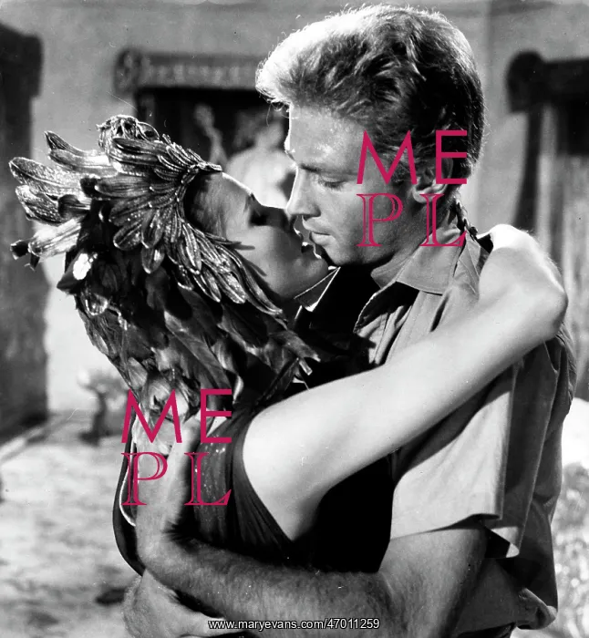 : Ursula Andress and John Richardson in She : Ursula Andress and John Richardson in She