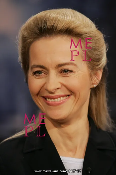 : Ursula Von Der Leyen : Ursula Von Der Leyen