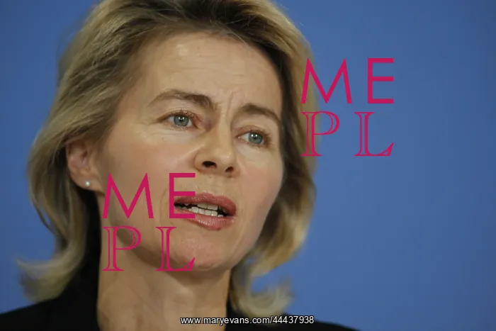 : Ursula Von Der Leyen : Ursula Von Der Leyen