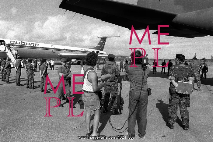 : U.S. Air Force security police guard Cuban ? : U.S. Air Force security police guard Cuban ?
