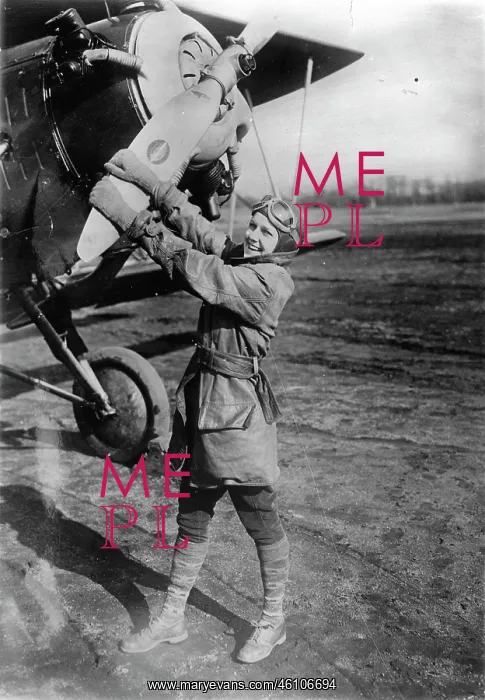 : The U.S. air pilot Beulah Unrug. 14th : The U.S. air pilot Beulah Unrug. 14th