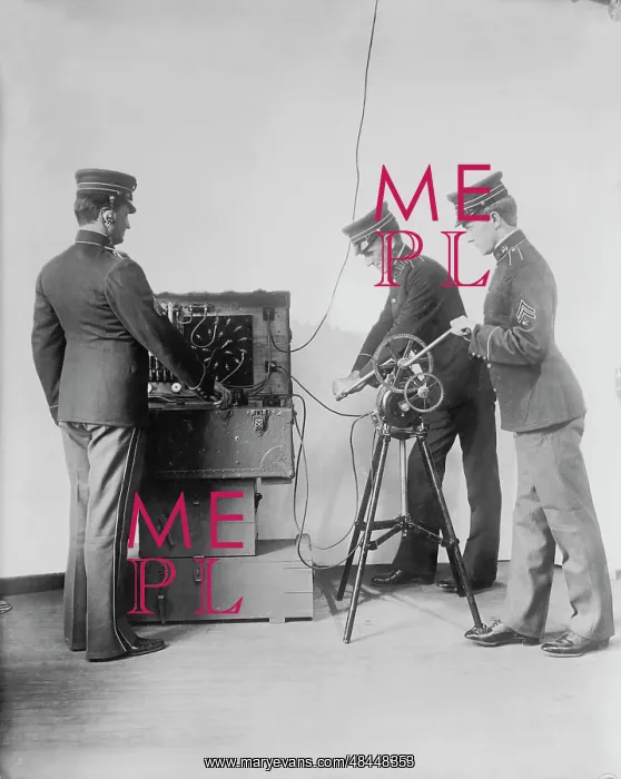 : U.S. Army Signal Corps working wireless in : U.S. Army Signal Corps working wireless in