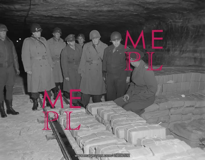 : U.S. commanders tour German Merkers salt mine : U.S. commanders tour German Merkers salt mine