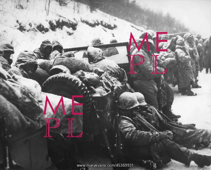 : U.S. Marines of the 5th and 7th Regiments withdrew : U.S. Marines of the 5th and 7th Regiments withdrew
