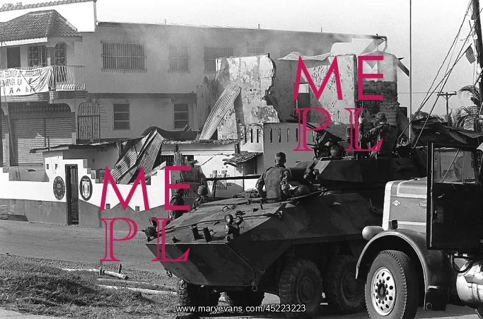 : U.S. Marines in their light armored vehicles ? : U.S. Marines in their light armored vehicles ?