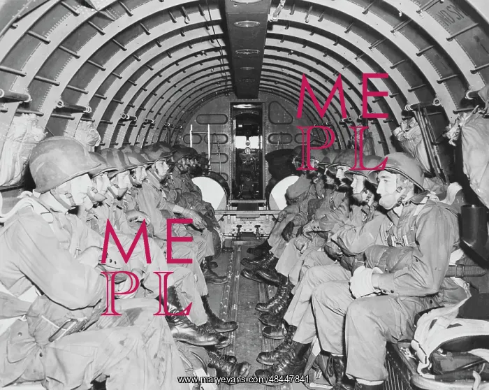 : U.S. paratroopers awaiting orders to jump : U.S. paratroopers awaiting orders to jump