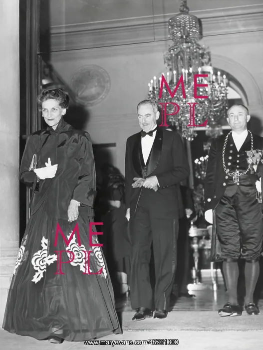 : U.S. Sec. of State, Dean Acheson and his wife : U.S. Sec. of State, Dean Acheson and his wife