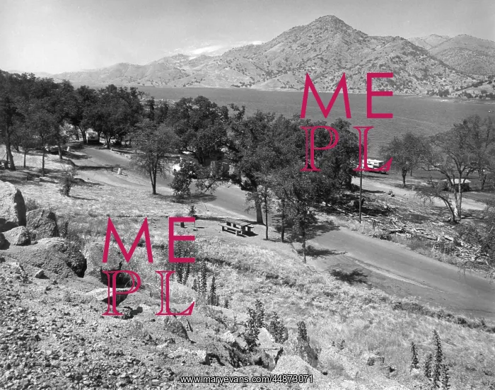 : USA / LAKE KAWEAH : USA / LAKE KAWEAH