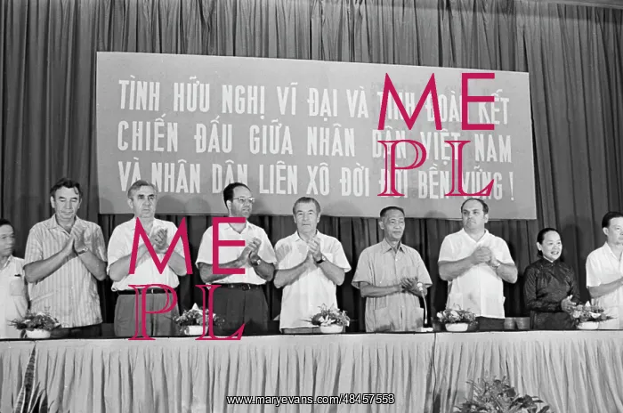 : USSR delegation visits Vietnam : USSR delegation visits Vietnam