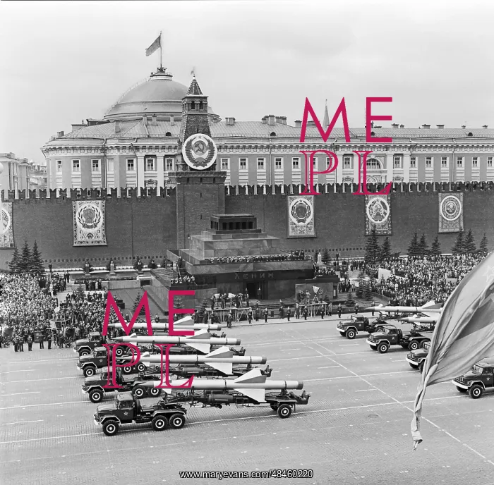 : V-Day parade in Red Square, 1985 : V-Day parade in Red Square, 1985