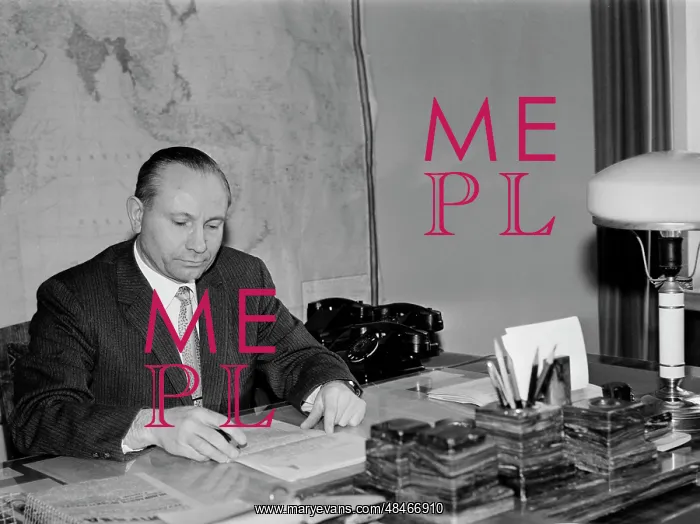 : V. S. Lavrov : V. S. Lavrov
