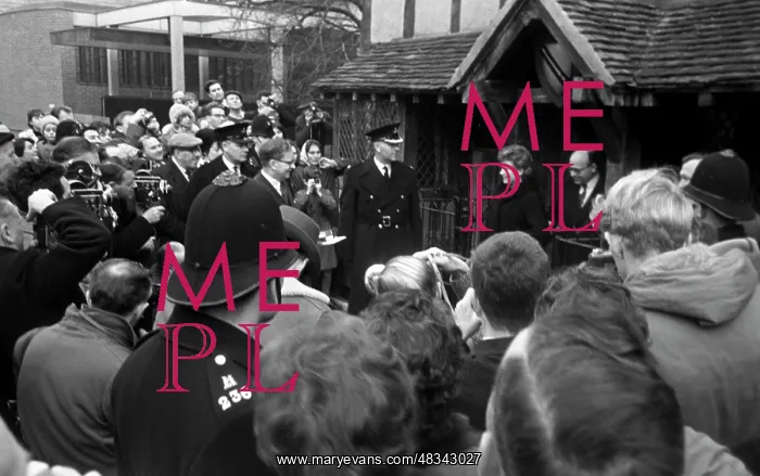 : V. Tereshkova on a visit to Great Britain : V. Tereshkova on a visit to Great Britain