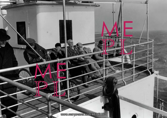 : Vacationers on board a KdF ship, 1935 : Vacationers on board a KdF ship, 1935