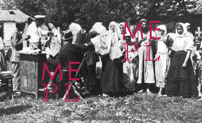 : Vaccination against cholera and smallpox in Romania, 1917 : Vaccination against cholera and smallpox in Romania, 1917