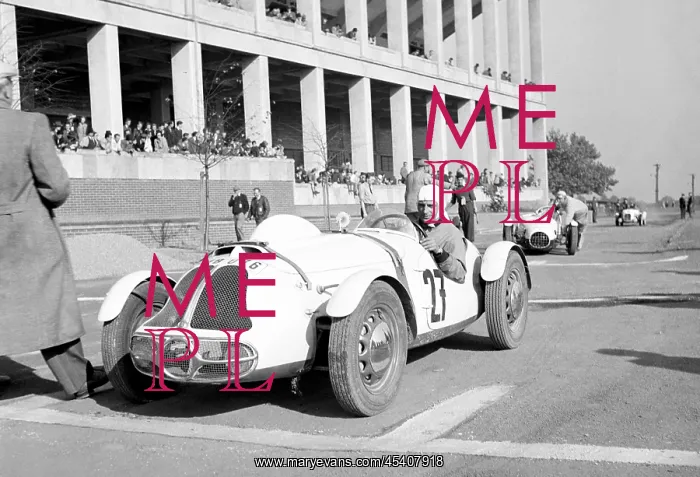 : Vaclav bobek - car race : Vaclav bobek - car race