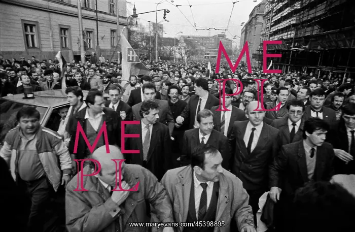 : Vaclav Havel - demonstration - Bratislava : Vaclav Havel - demonstration - Bratislava