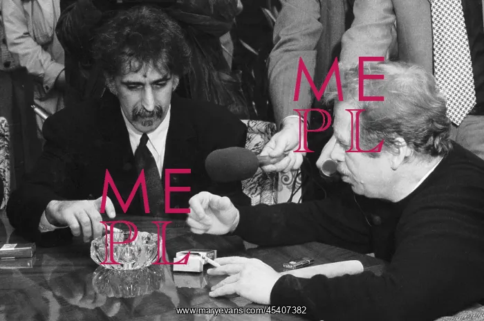 : Vaclav Havel - Frank Zappa - cigarette : Vaclav Havel - Frank Zappa - cigarette