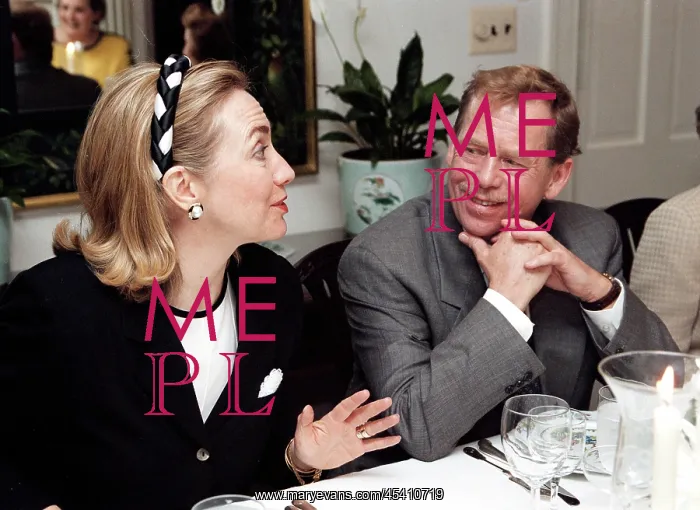 : Vaclav Havel - Hillary Clinton : Vaclav Havel - Hillary Clinton