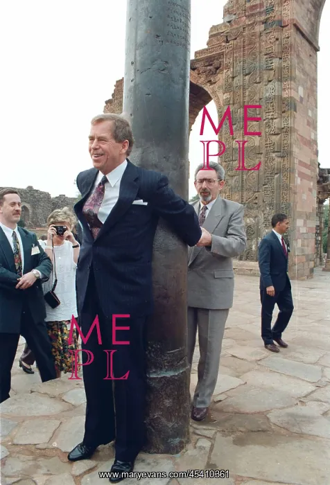 : Vaclav Havel - Iron Pillar of Delhi : Vaclav Havel - Iron Pillar of Delhi
