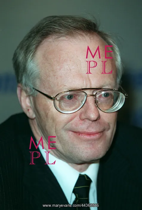  : Valdis Birkavs