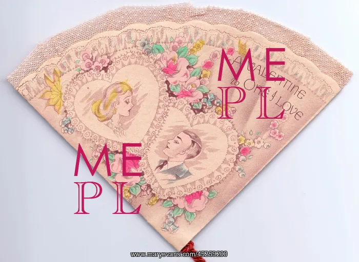 : Valentine card in the form of a fan : Valentine card in the form of a fan