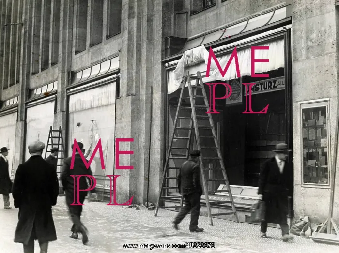 : Vandalism and looting at the demonstration of the unemployed : Vandalism and looting at the demonstration of the unemployed