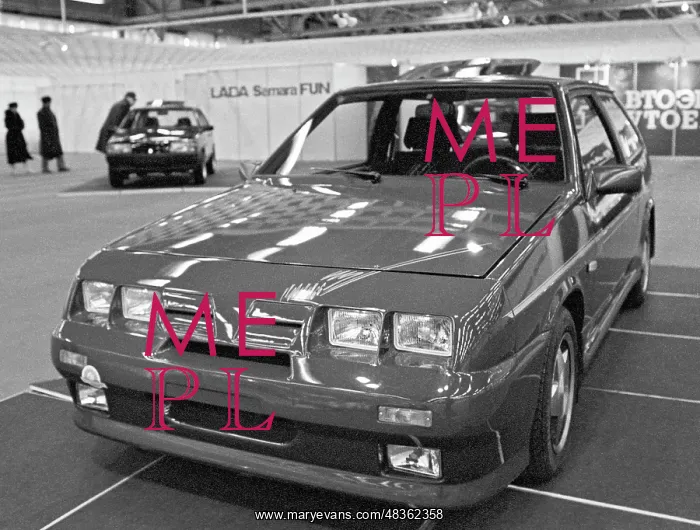 : VAZ-2108 automobile, 1990 : VAZ-2108 automobile, 1990