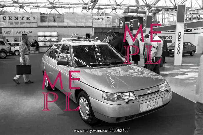 : VAZ 2112 automobile, 1995 : VAZ 2112 automobile, 1995