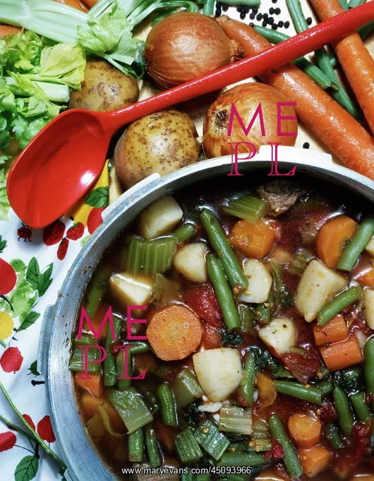 : Vegetable Soup and Ingredients String Beans Carrots : Vegetable Soup and Ingredients String Beans Carrots