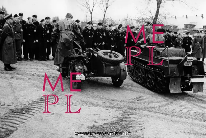 : Vehicle presentation for HJ members, 1943 : Vehicle presentation for HJ members, 1943