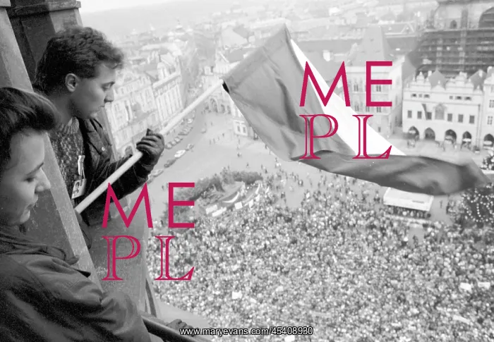 : Velvet Revolution - Demonstrations in Prague : Velvet Revolution - Demonstrations in Prague