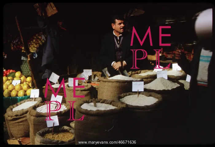 : Vendor - Occupations - Man - Istanbul : Vendor - Occupations - Man - Istanbul