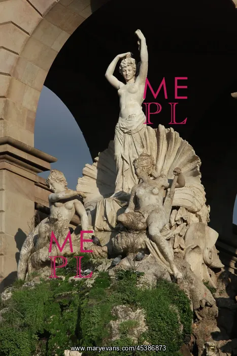 : Venus rising from a seashell, Fountain, Parc de : Venus rising from a seashell, Fountain, Parc de