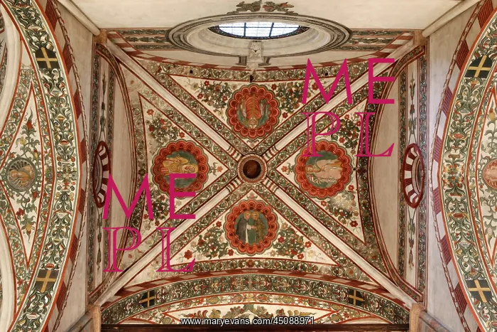 : Verona. View from below of the ceilings of the central nave : Verona. View from below of the ceilings of the central nave