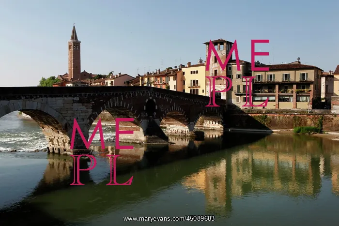 : Verona. General view of Il Ponte Pietra, 100 BC : Verona. General view of Il Ponte Pietra, 100 BC