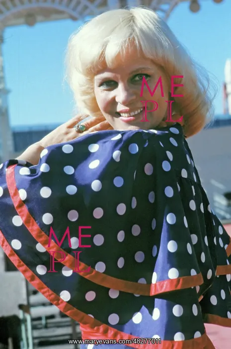 : Veronika Kruglova, 1977 : Veronika Kruglova, 1977