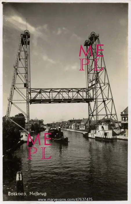 : Vertical lifting bridge at Boskoop, Netherlands : Vertical lifting bridge at Boskoop, Netherlands