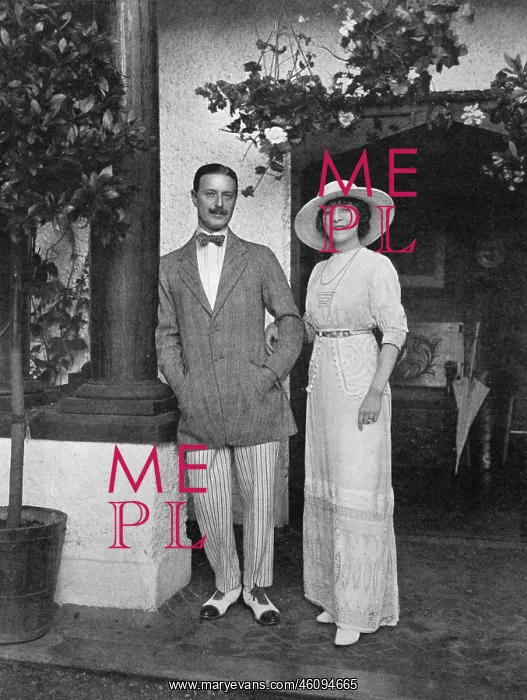  : Vesta Tilley and Walter de Frece at home