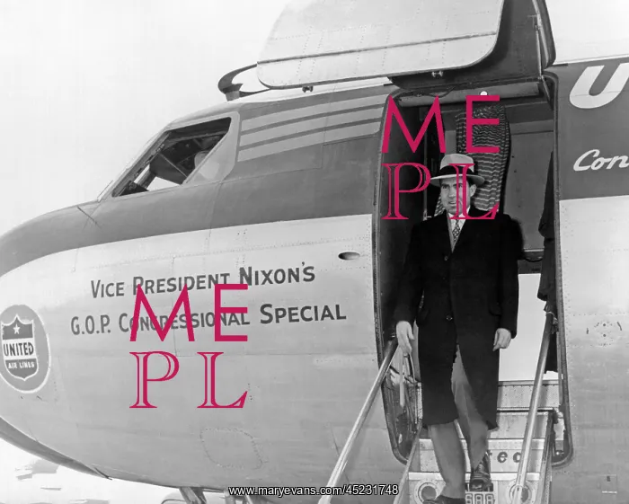 : Vice President Richard Nixon exits his plane ? : Vice President Richard Nixon exits his plane ?