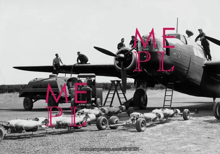 : Vickers 415 Wellington IC pre-flight : Vickers 415 Wellington IC pre-flight