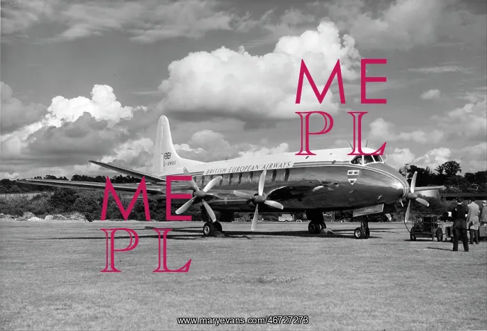 : Vickers 700 Viscount (forward view, on the ground) of B : Vickers 700 Viscount (forward view, on the ground) of B
