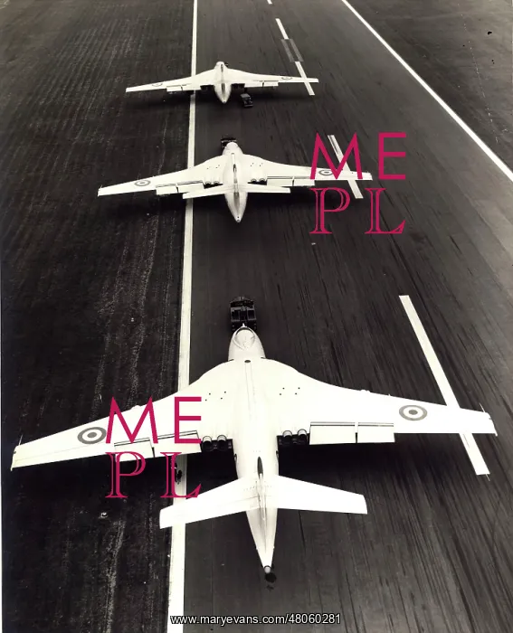  : Three Vickers Valiant B(K)1s on the runway