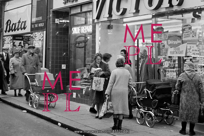 : Victor Value supermarket, London : Victor Value supermarket, London