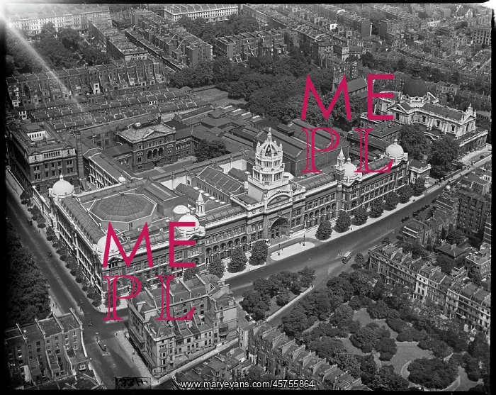 : The Victoria and Albert Museum, Brompton : The Victoria and Albert Museum, Brompton