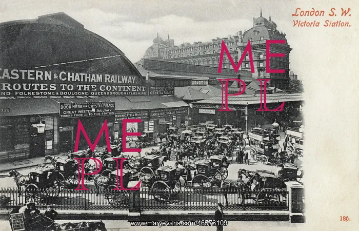 : Victoria Station, London : Victoria Station, London