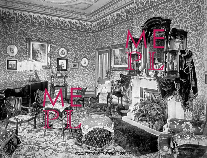 : Victorian drawing room : Victorian drawing room