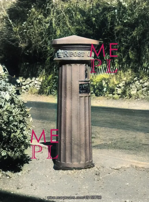 : VICTORIAN PILLAR BOX : VICTORIAN PILLAR BOX