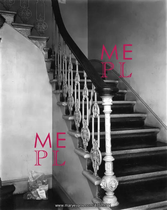: VICTORIAN STAIRCASE : VICTORIAN STAIRCASE