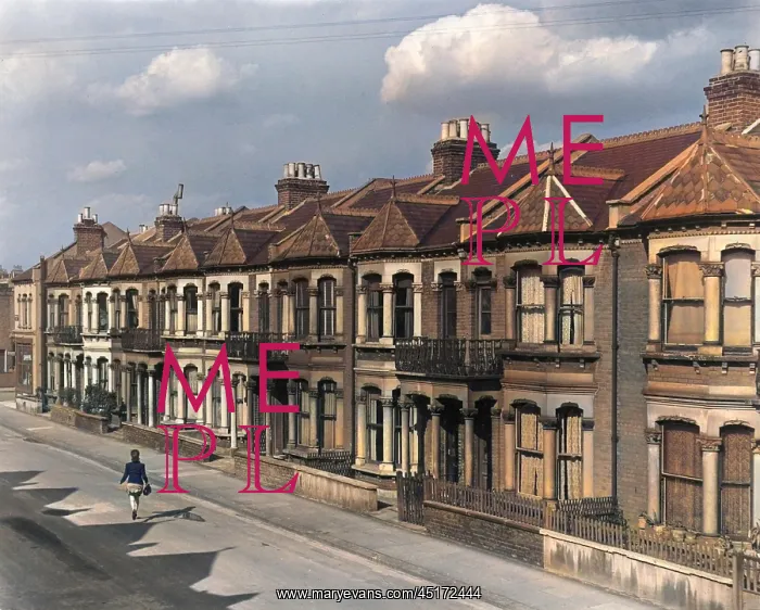 : VICTORIAN TERRACE 1940S : VICTORIAN TERRACE 1940S